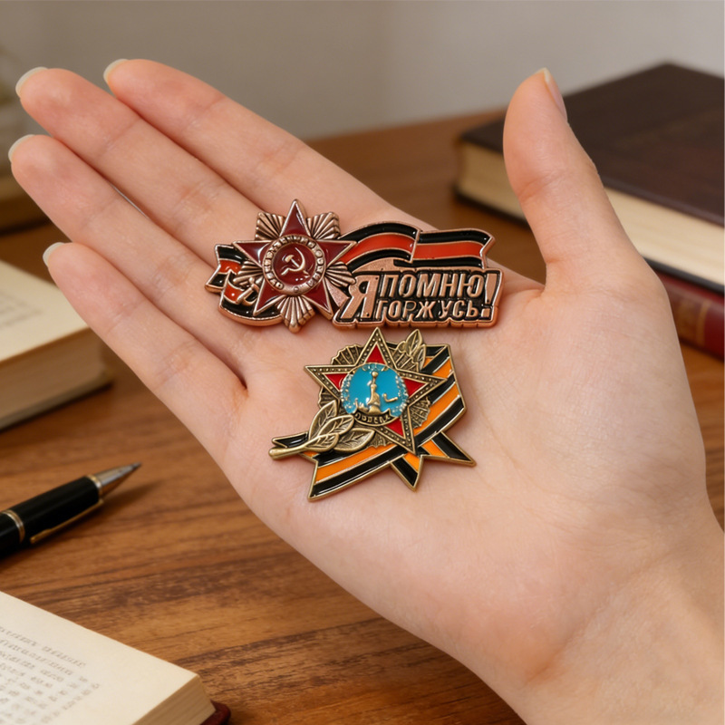Women Fashion History - Broche de Corsage com Bandeira Russa,